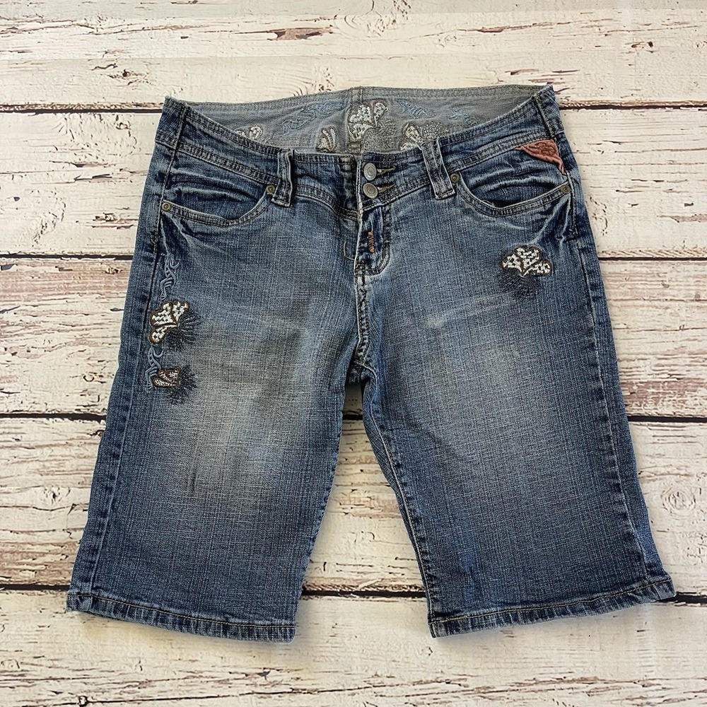 Judy Blue Girls Jean Shorts Embroidered Butterfly's Y2K Size‎ Large Rare